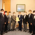 皆様からのTwitterアンケート「若者不安の対策」の提言を政府へ申し入れました　